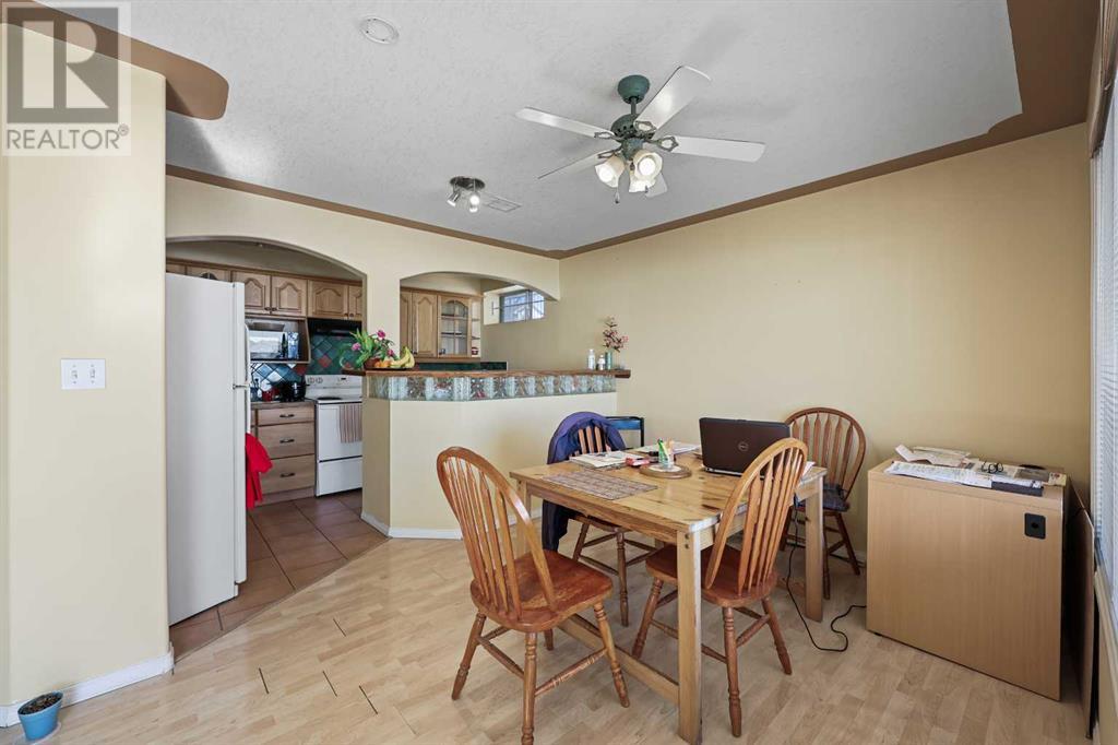 146 Coral Shores Cape NE, Calgary, Alberta