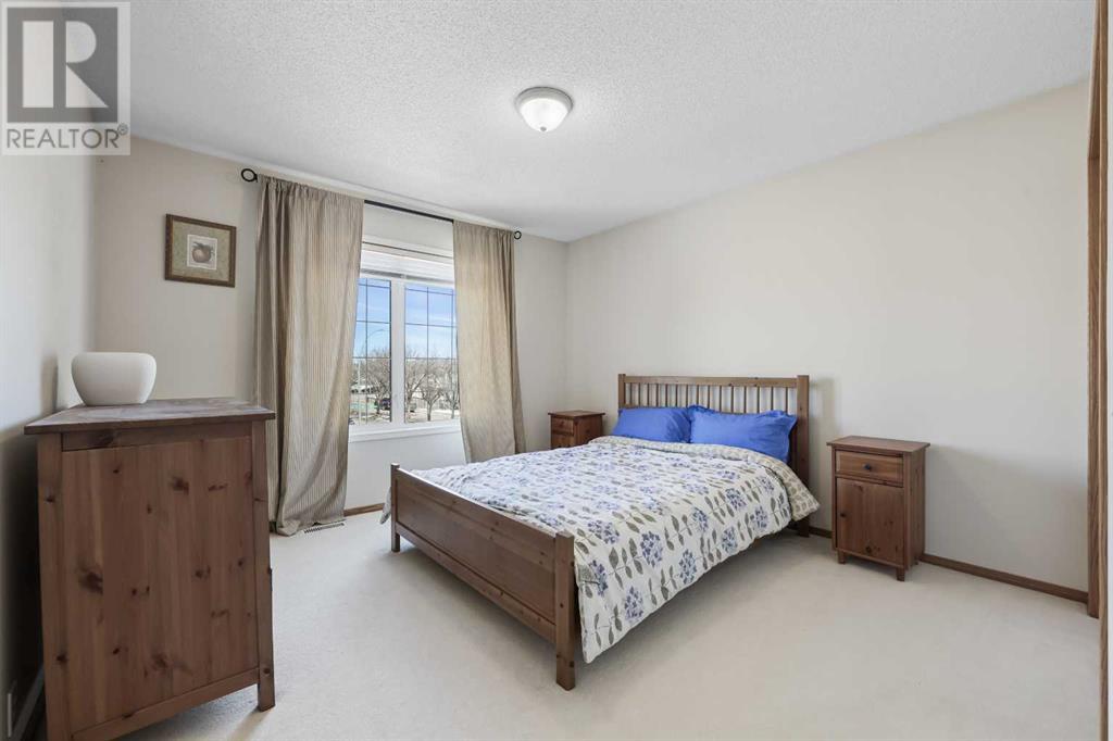 Single Family House for Sale in  Coral Shores Cape NE Coral Springs Calgary 
