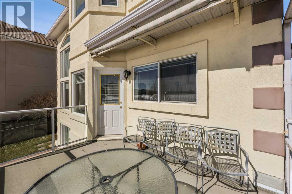 Single Family House for Sale in  Coral Shores Cape NE Coral Springs Calgary 