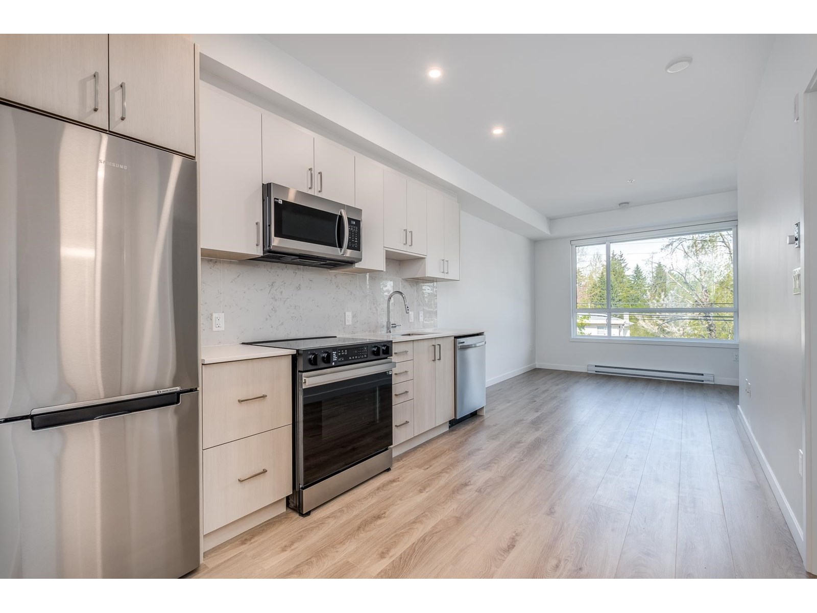 Photo 6 of E 216 13858 108 Avenue, Surrey BC