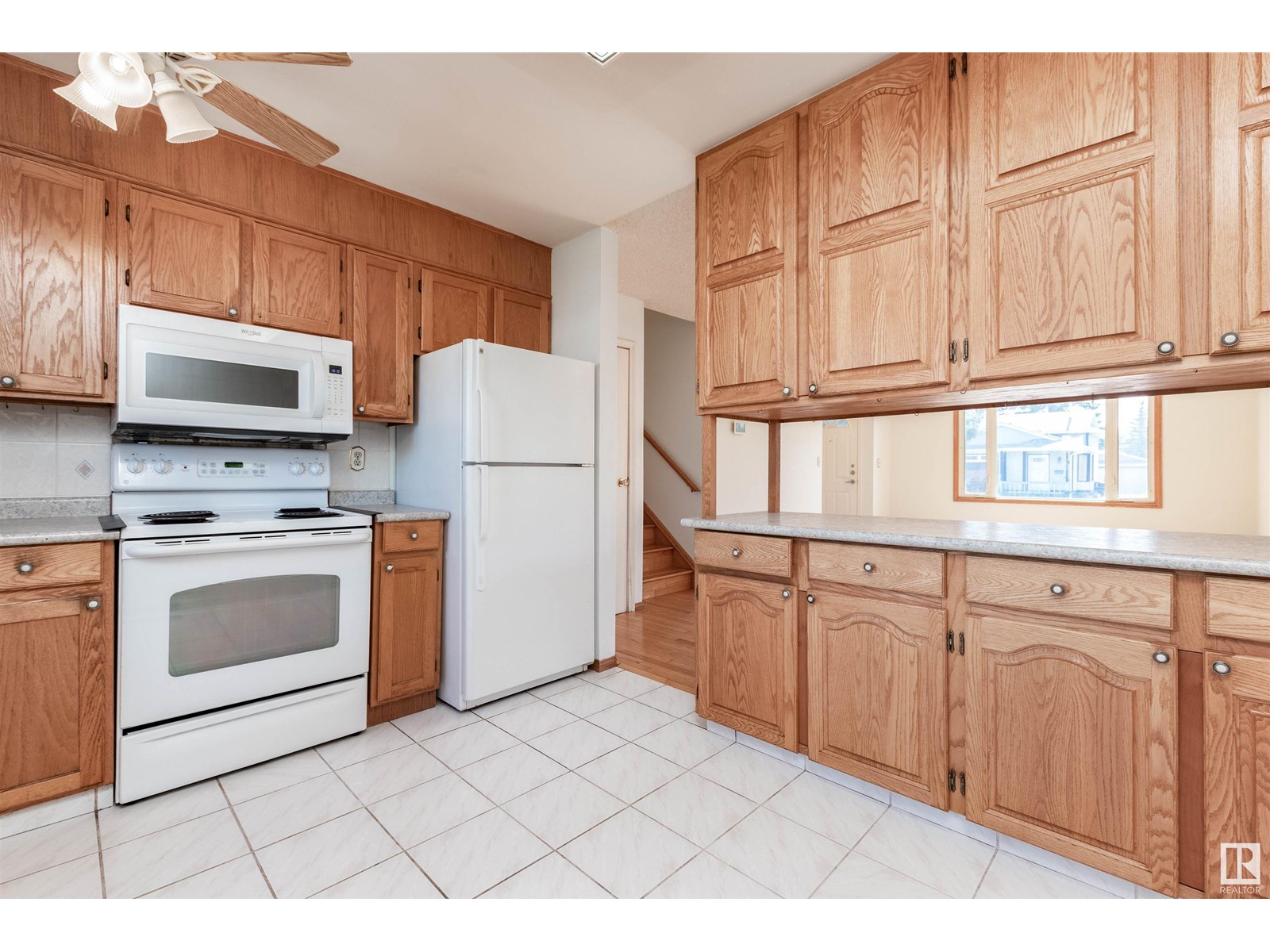 Photo 9 of 14528 29 St Nw Nw, Edmonton AB