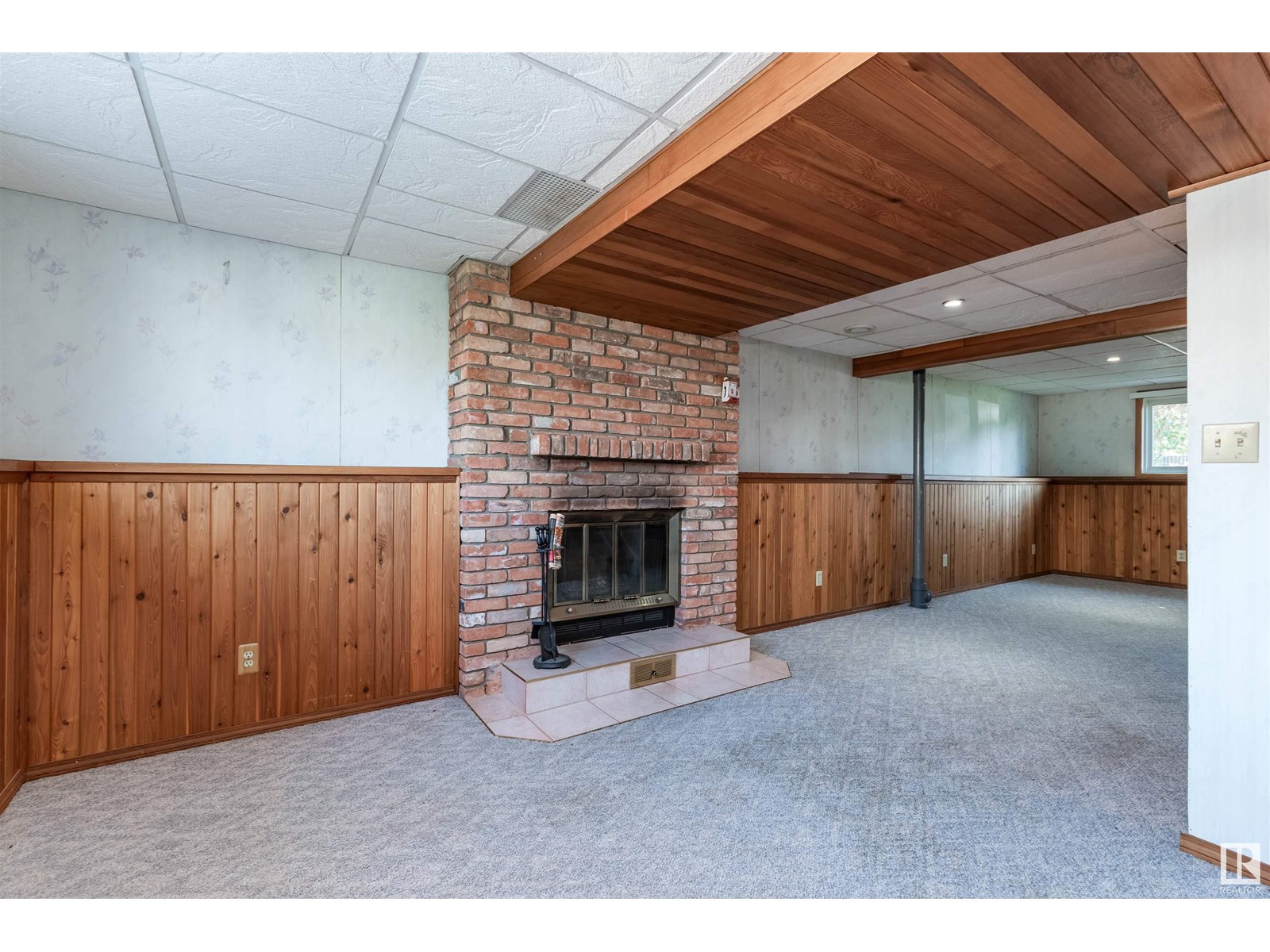 Photo 16 of 14528 29 St Nw Nw, Edmonton AB