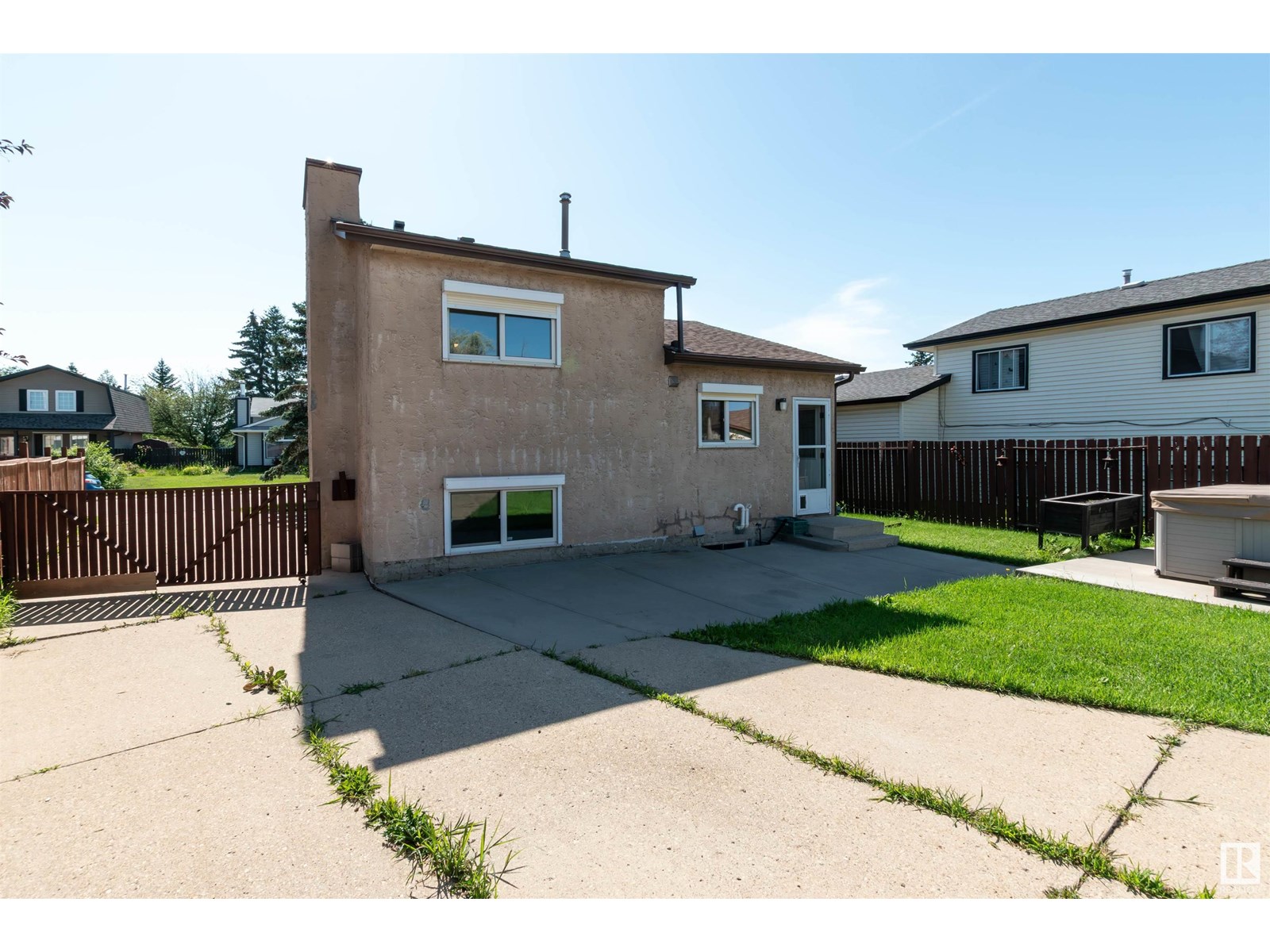 Photo 30 of 14528 29 St Nw Nw, Edmonton AB