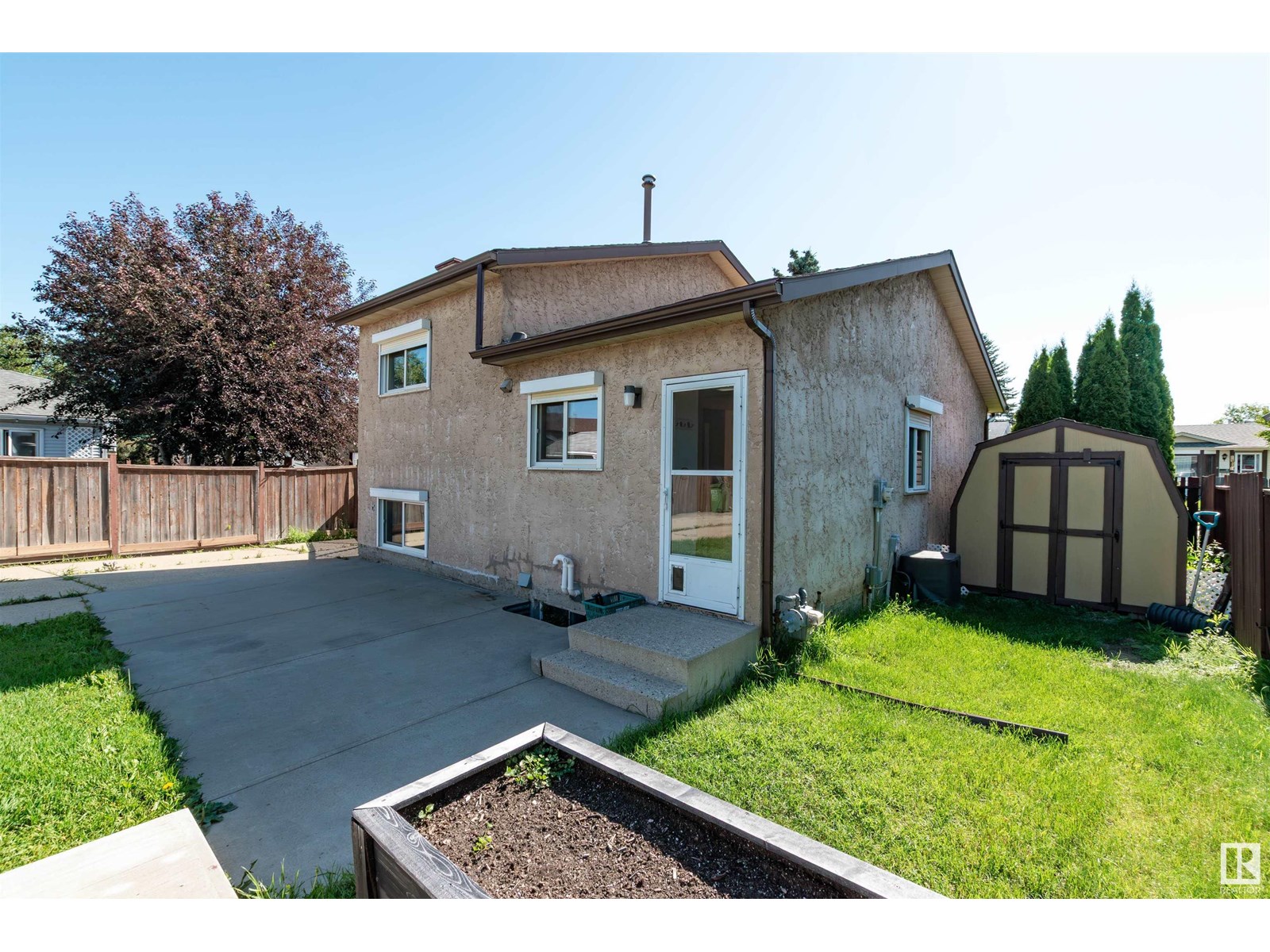 Photo 29 of 14528 29 St Nw Nw, Edmonton AB