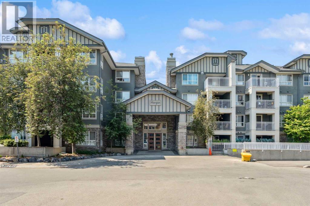 Single Family House for Sale in   Richard Court SW Lincoln Park Calgary 