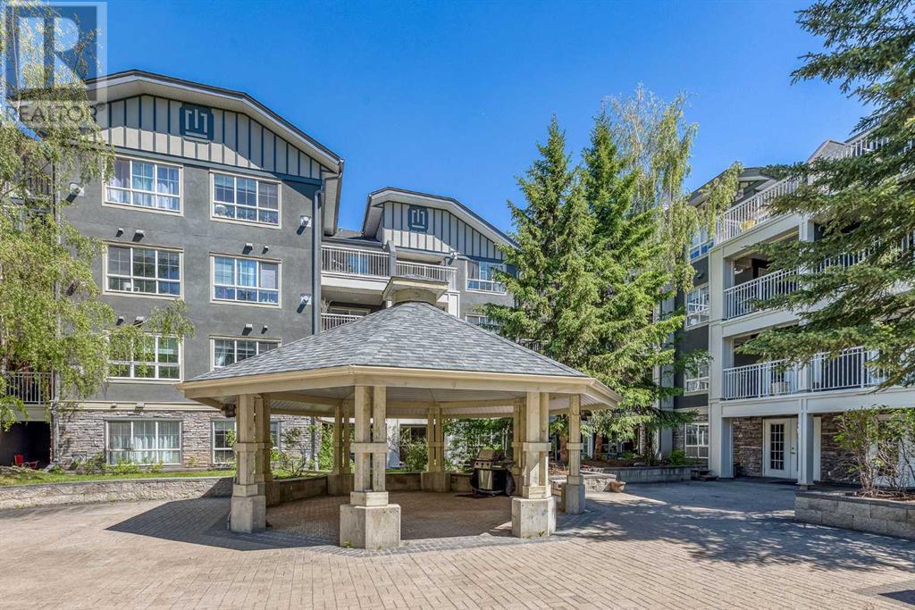 Single Family House for Sale in   Richard Court SW Lincoln Park Calgary 