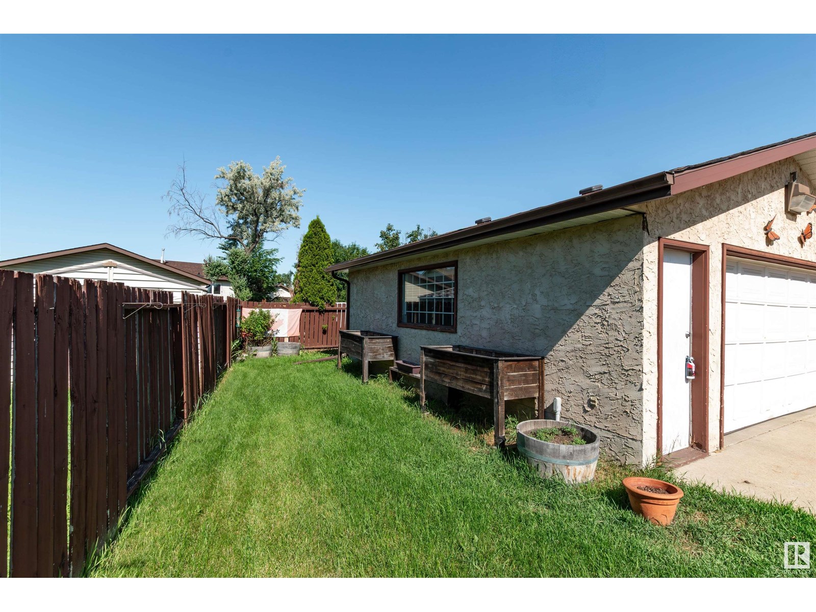 Photo 24 of 14528 29 St Nw Nw, Edmonton AB