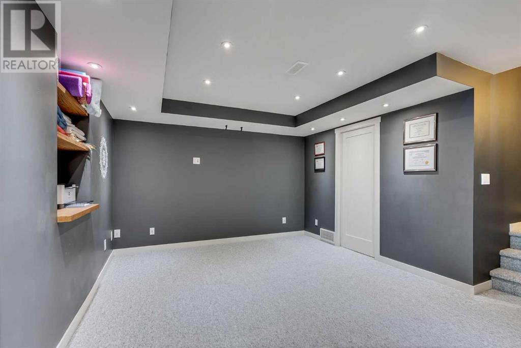 Single Family House for Sale in  Silverado Drive SW Silverado Calgary 