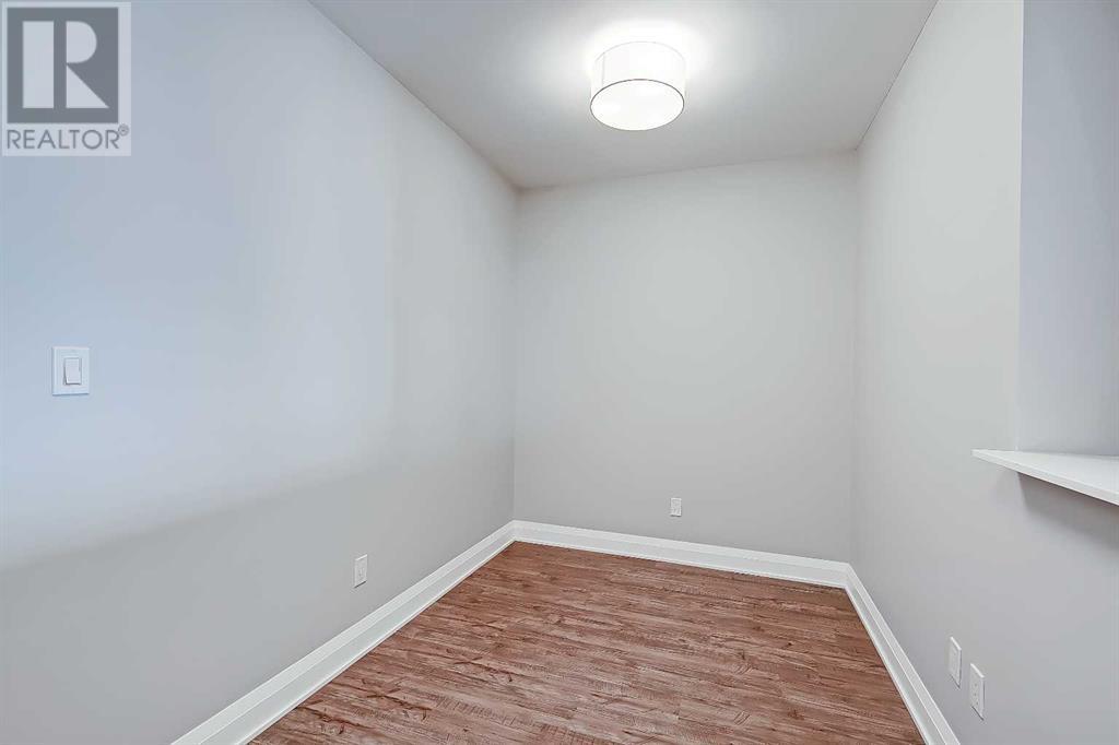 Single Family House for Sale in    Avenue SW Downtown Commercial Core Calgary 