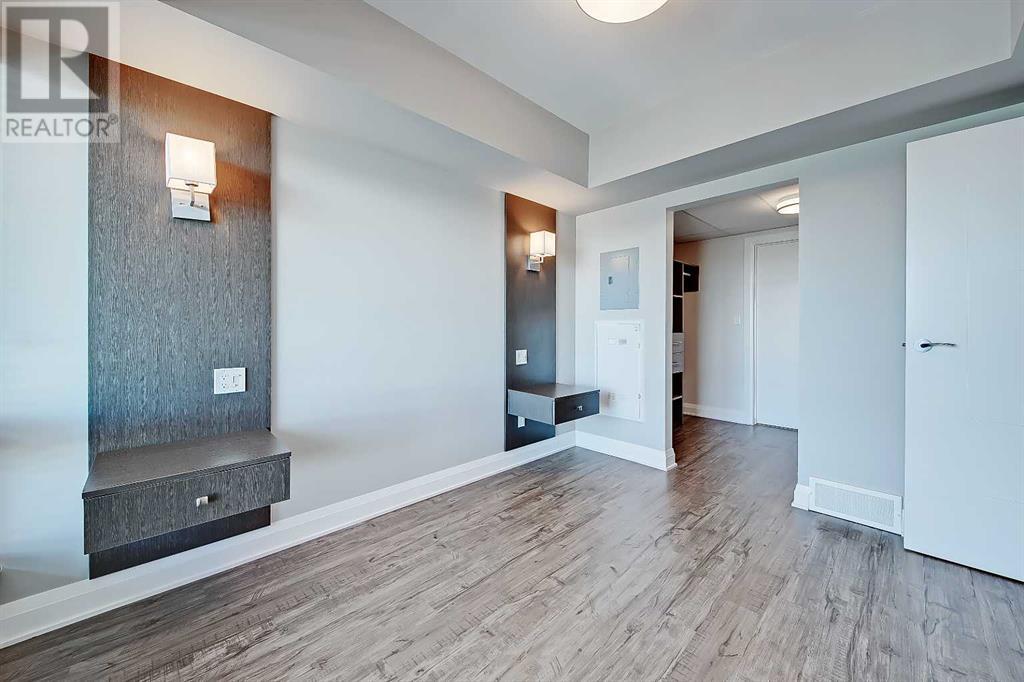 Single Family House for Sale in    Avenue SW Downtown Commercial Core Calgary 