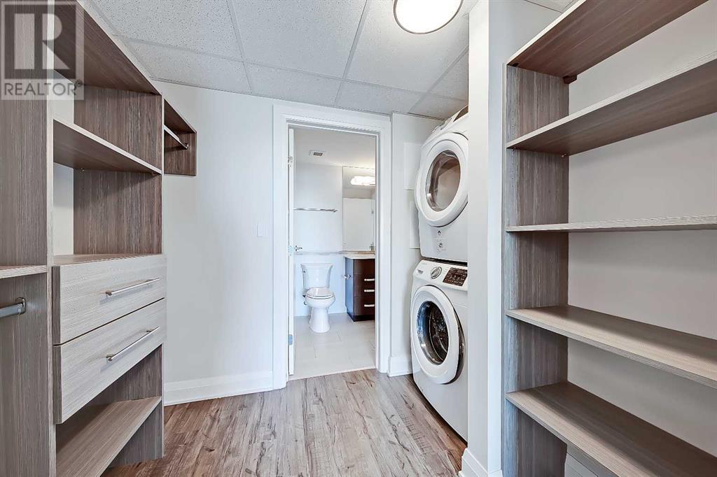 Single Family House for Sale in    Avenue SW Downtown Commercial Core Calgary 