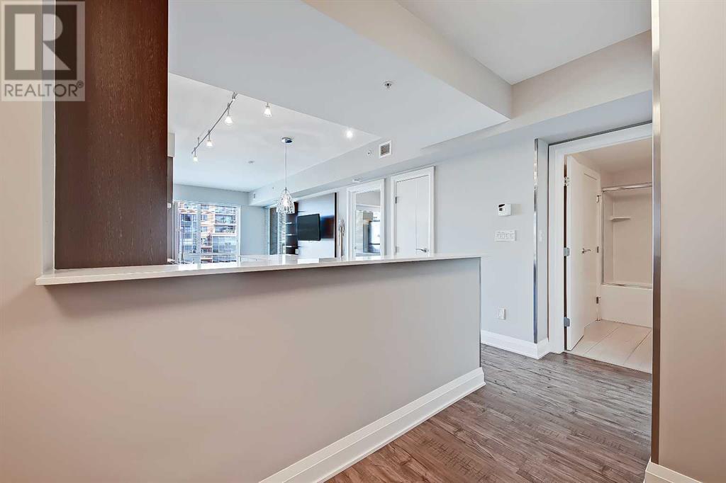 Single Family House for Sale in    Avenue SW Downtown Commercial Core Calgary 