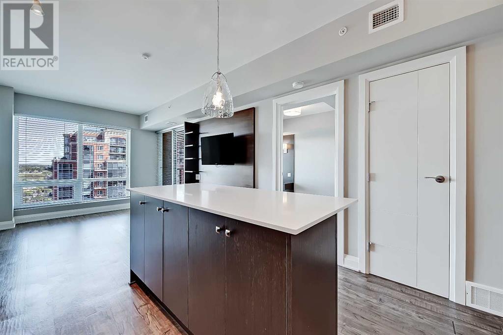 Single Family House for Sale in    Avenue SW Downtown Commercial Core Calgary 