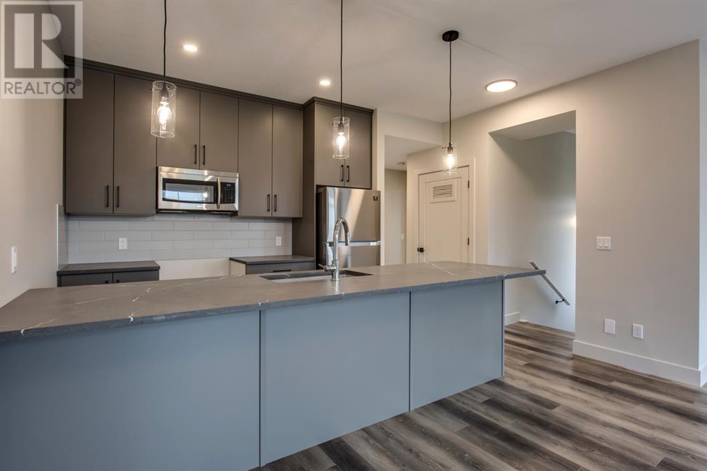 Single Family House for Sale in  Royal Elm Road NW Royal Oak Calgary 