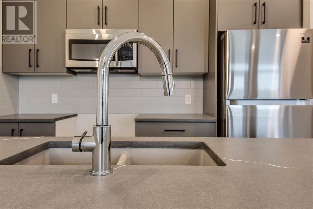 Single Family House for Sale in  Royal Elm Road NW Royal Oak Calgary 