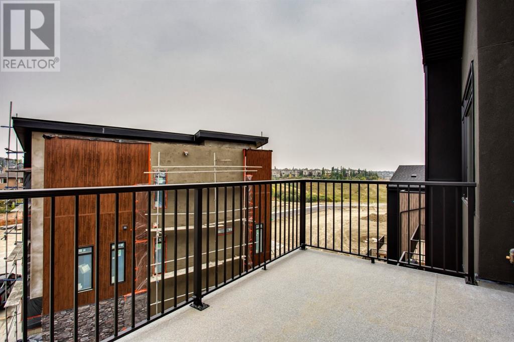 Single Family House for Sale in  Royal Elm Road NW Royal Oak Calgary 