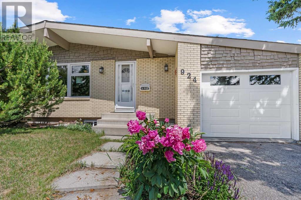 Single Family House Bungalow for Sale in  Cannock Road SW Canyon Meadows Calgary 