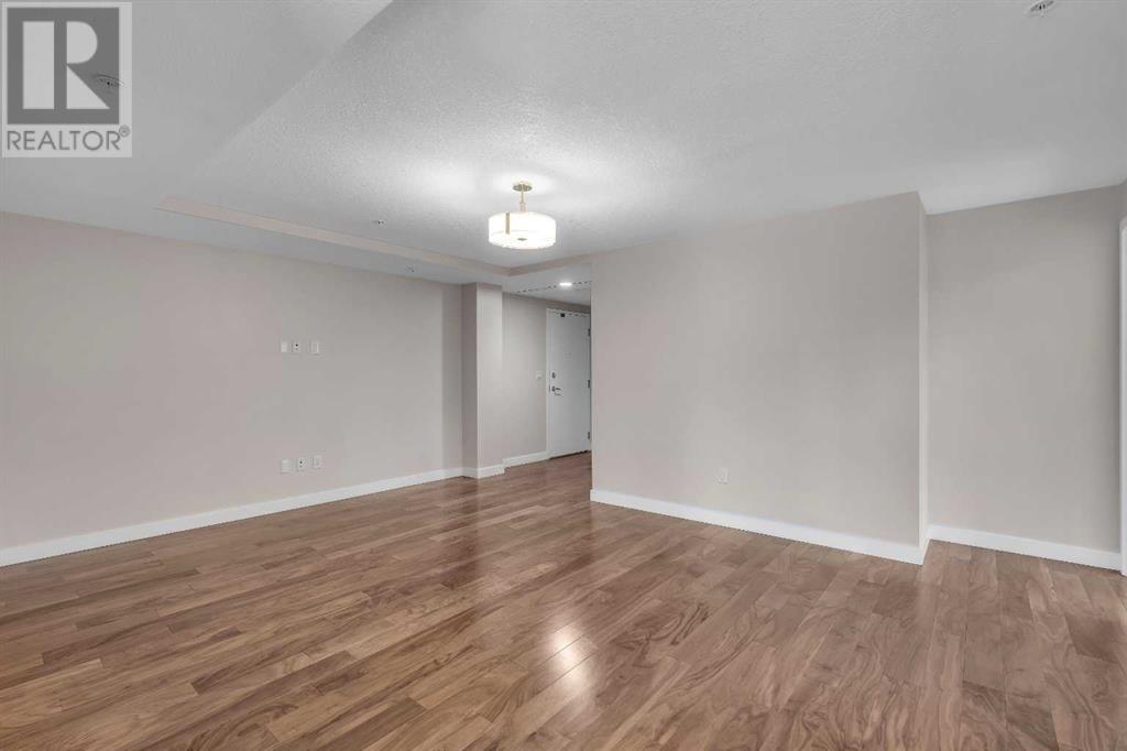 Single Family House for Sale in    Avenue NW Hillhurst Calgary 