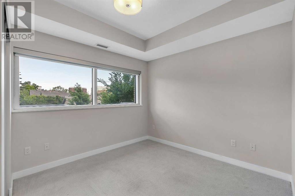 Single Family House for Sale in    Avenue NW Hillhurst Calgary 