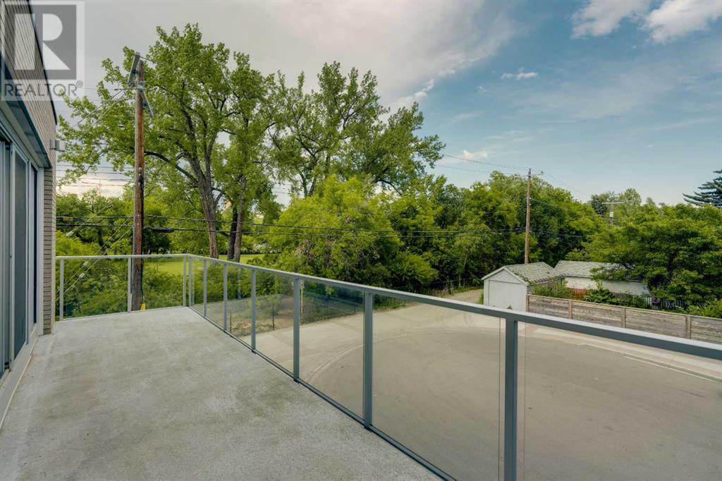 Single Family House for Sale in    Avenue NW Hillhurst Calgary 