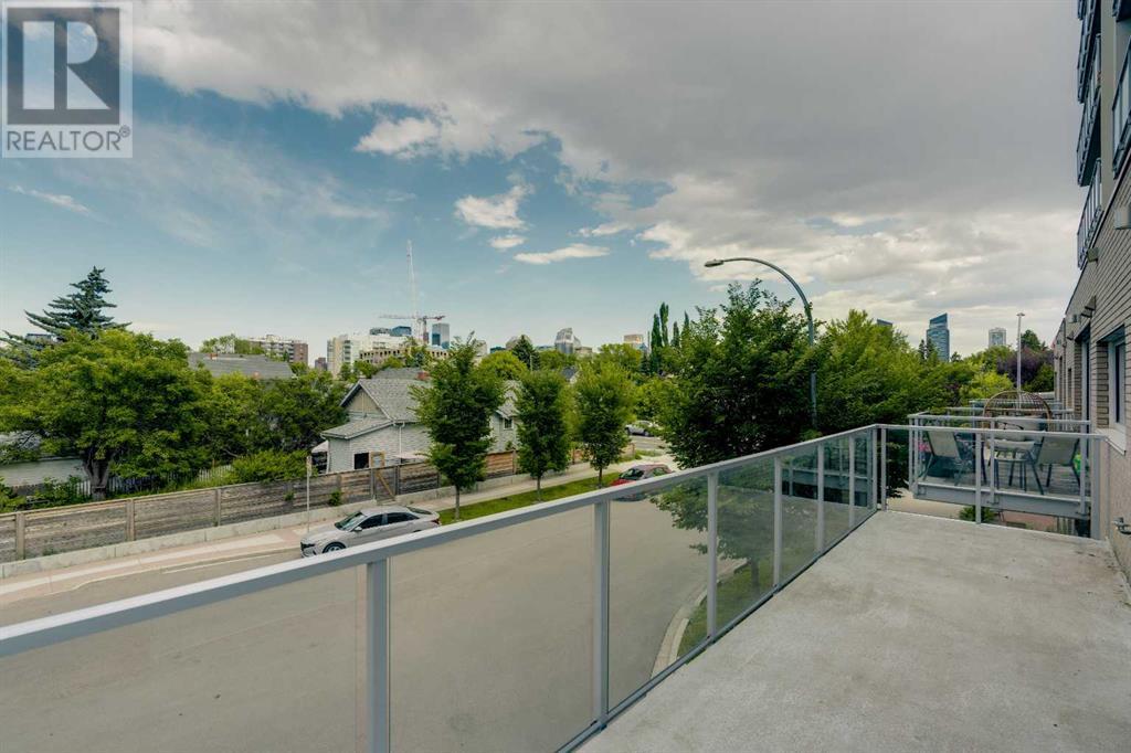 Single Family House for Sale in    Avenue NW Hillhurst Calgary 