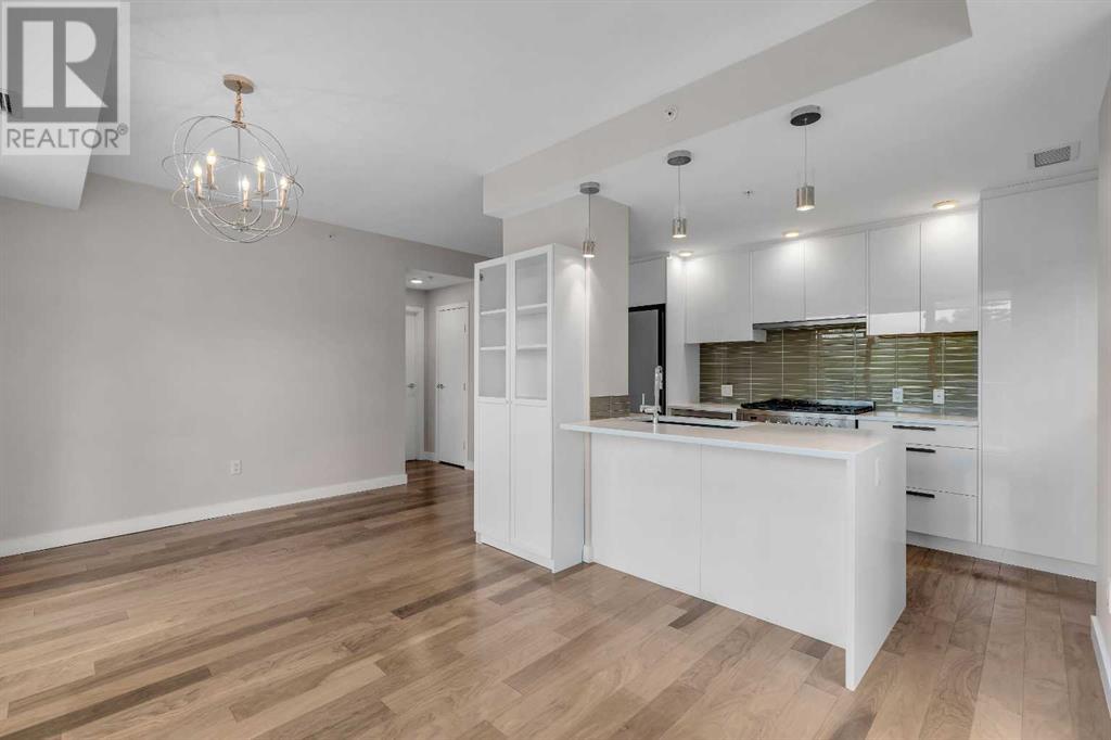 Single Family House for Sale in    Avenue NW Hillhurst Calgary 