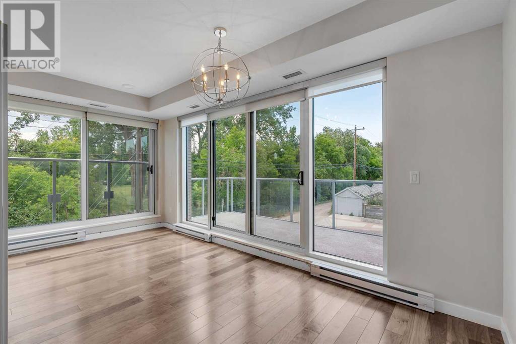 Single Family House for Sale in    Avenue NW Hillhurst Calgary 