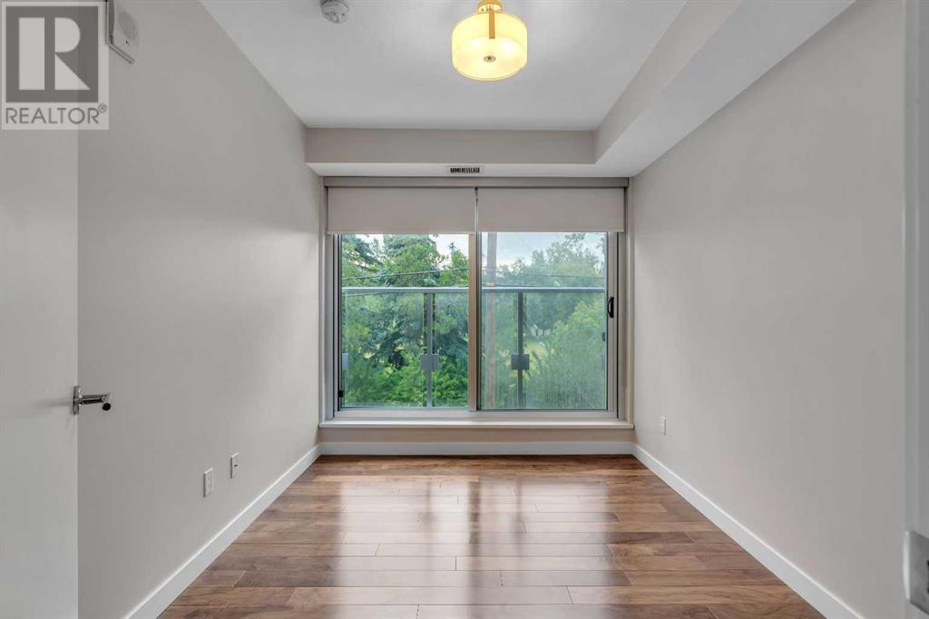 Single Family House for Sale in    Avenue NW Hillhurst Calgary 
