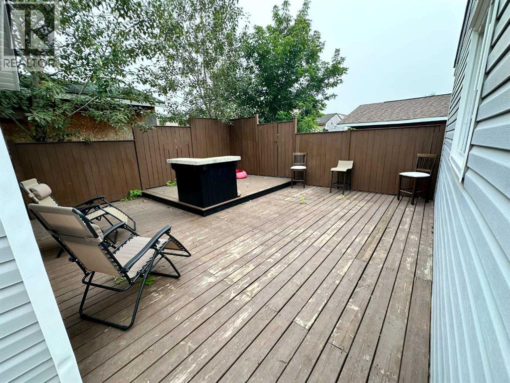 Photo 3 of 209 Greely Road, Fort Mcmurray AB
