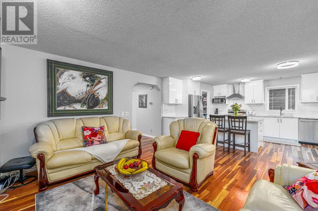 Single Family House for Sale in  Chapalina Manor SE Chaparral Calgary 
