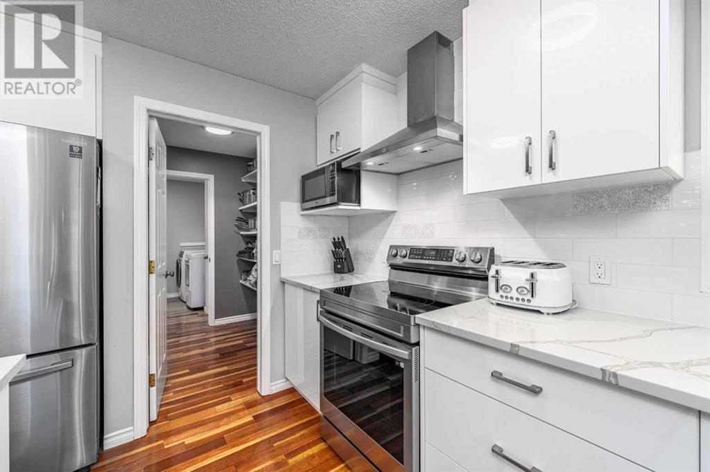 Single Family House for Sale in  Chapalina Manor SE Chaparral Calgary 