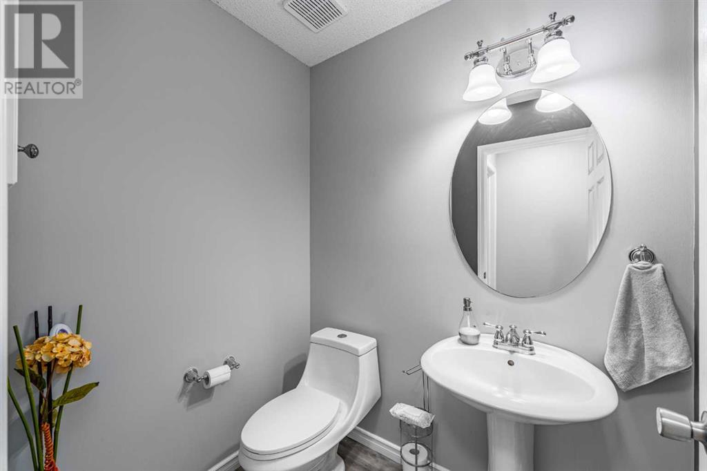 Single Family House for Sale in  Chapalina Manor SE Chaparral Calgary 
