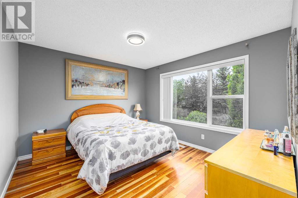 Single Family House for Sale in  Chapalina Manor SE Chaparral Calgary 