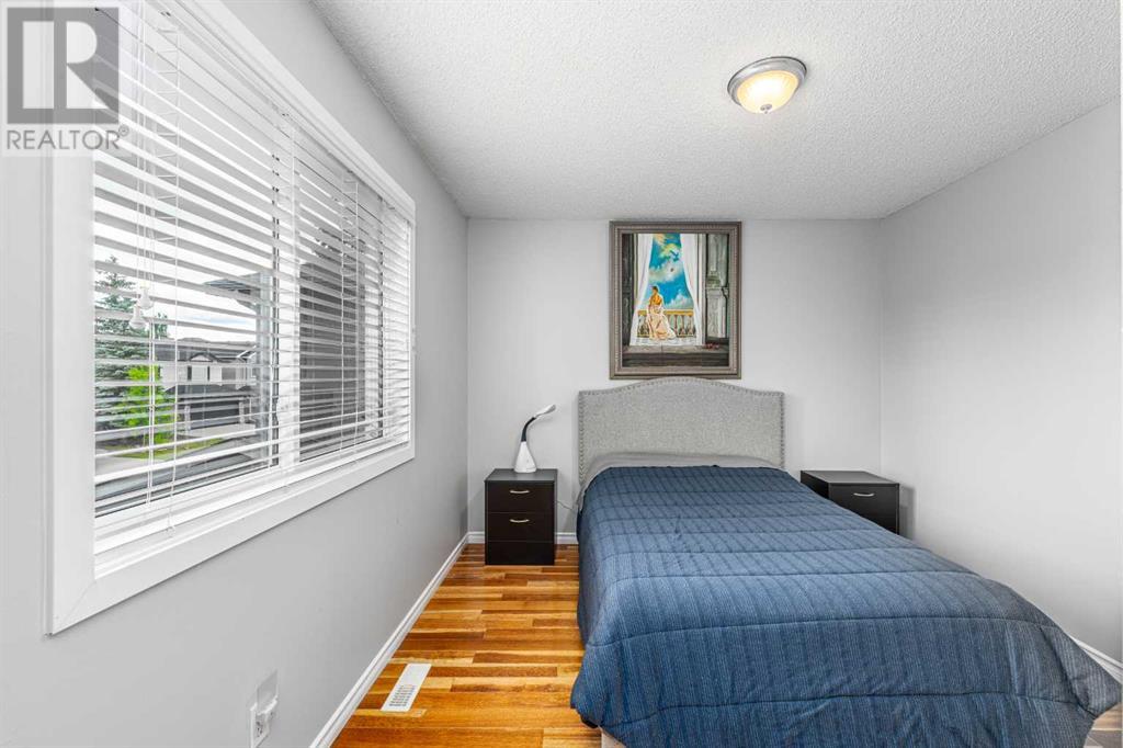 Single Family House for Sale in  Chapalina Manor SE Chaparral Calgary 