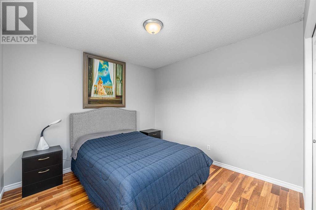 Single Family House for Sale in  Chapalina Manor SE Chaparral Calgary 