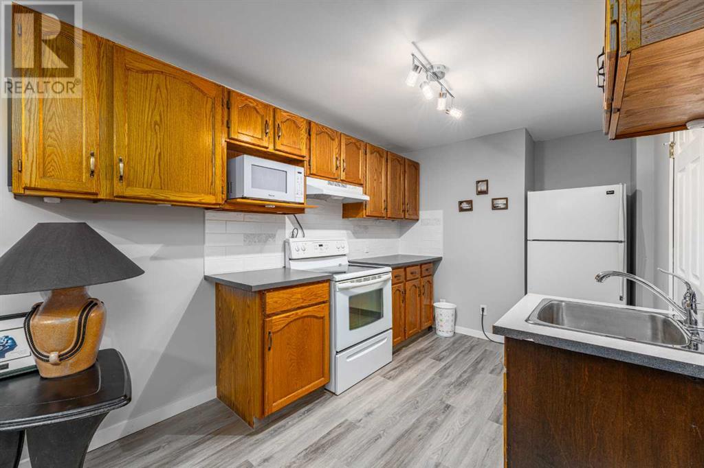Single Family House for Sale in  Chapalina Manor SE Chaparral Calgary 