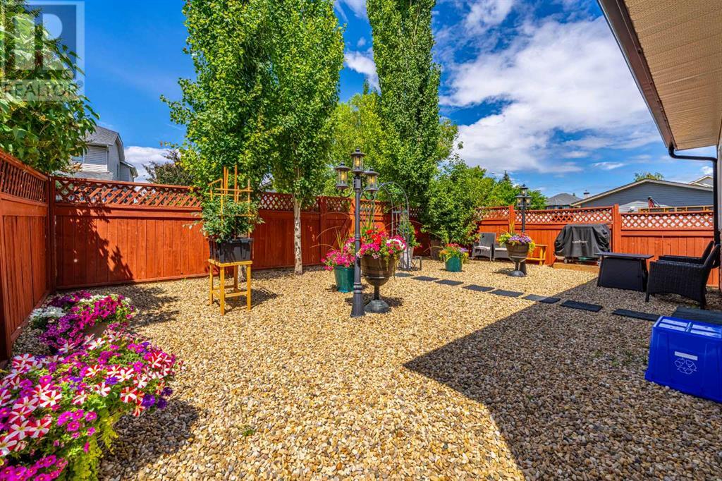 Single Family House for Sale in  Chapalina Manor SE Chaparral Calgary 