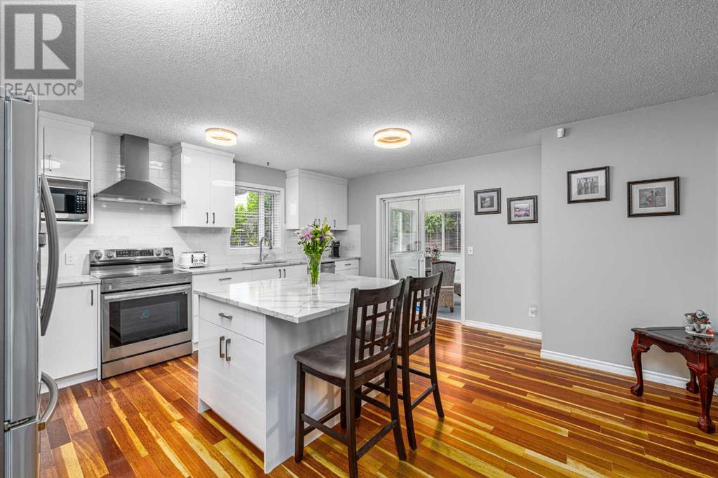 Single Family House for Sale in  Chapalina Manor SE Chaparral Calgary 