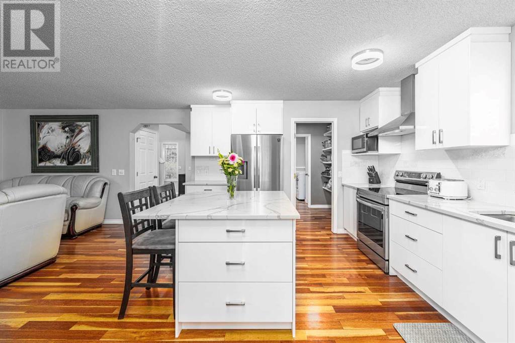 Single Family House for Sale in  Chapalina Manor SE Chaparral Calgary 