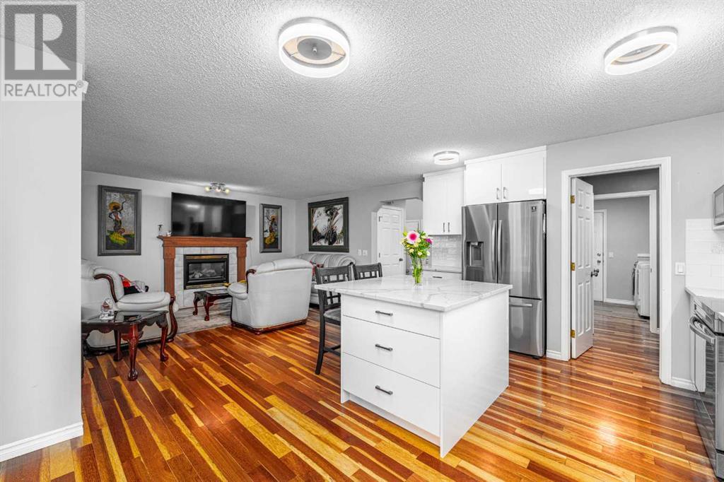 Single Family House for Sale in  Chapalina Manor SE Chaparral Calgary 