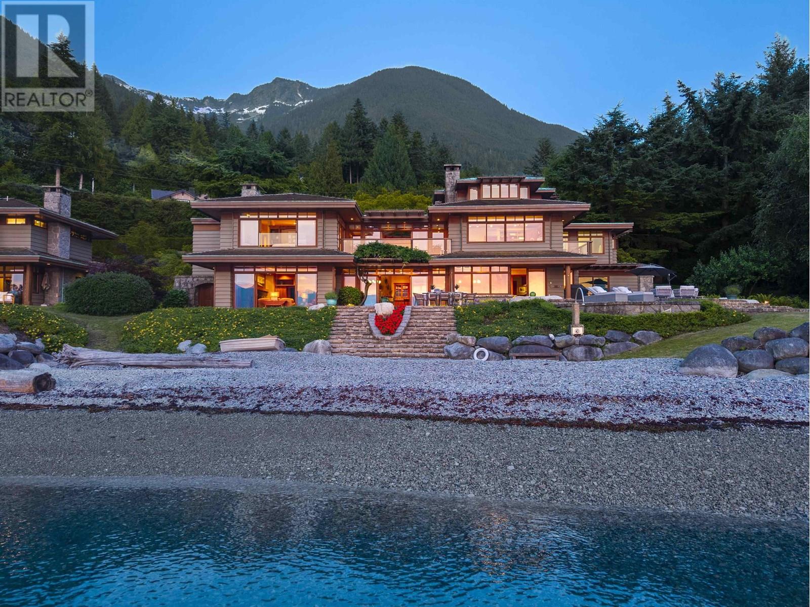 270 LIONS BAY AVENUE, Lions Bay