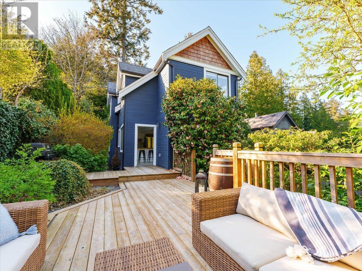 Photo 38 of 6810 Hycroft Road, West Vancouver BC