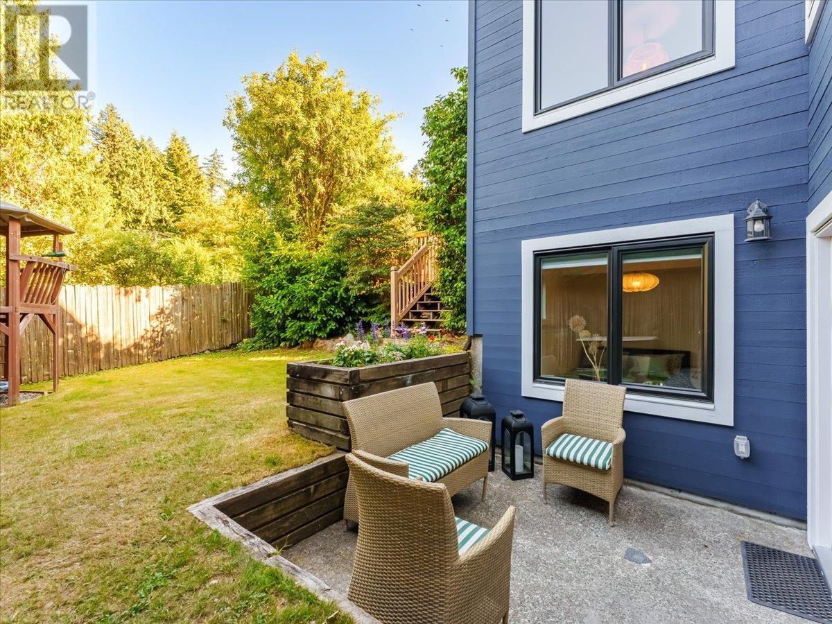 Photo 1 of 6810 Hycroft Road, West Vancouver BC