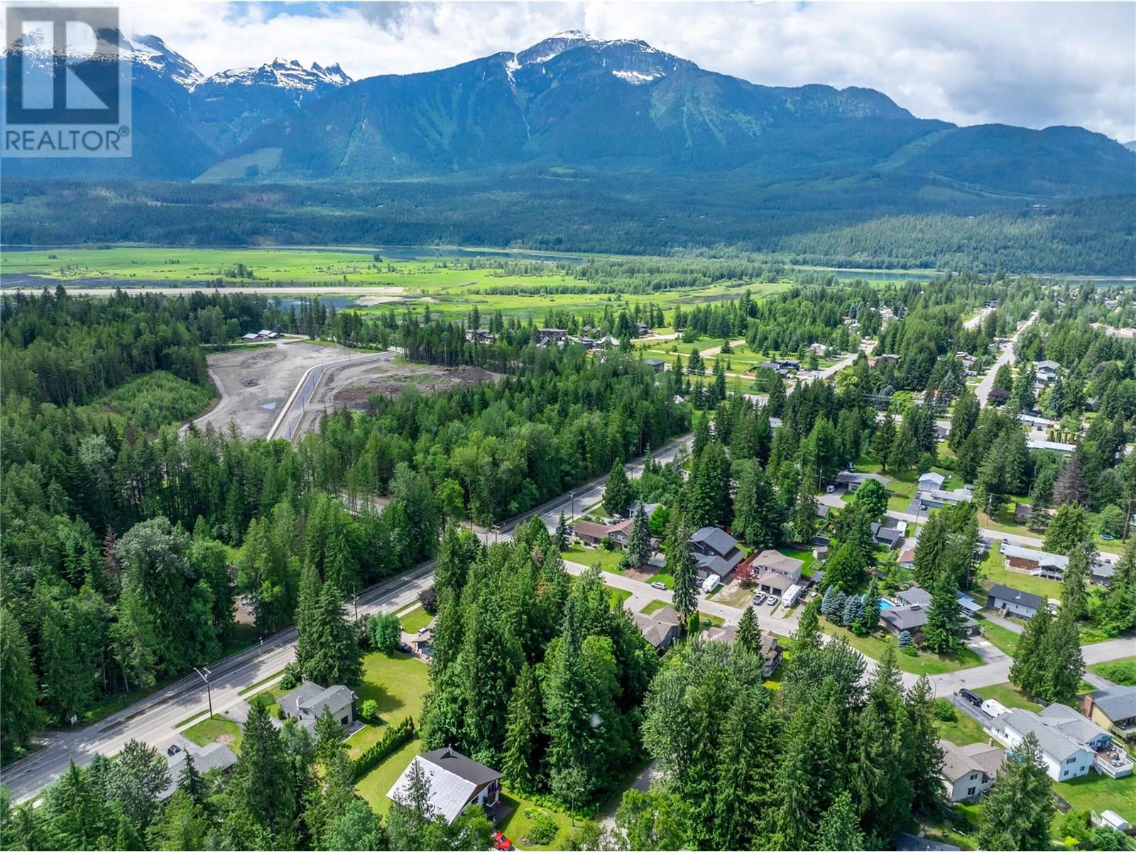 1571 Pratico Road, Revelstoke