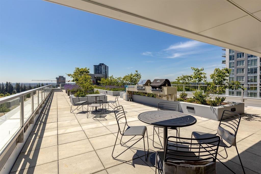 Photo 15 of 2904 13350 Central Avenue, Surrey BC