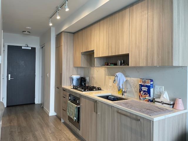 Photo 4 of 2904 13350 Central Avenue, Surrey BC