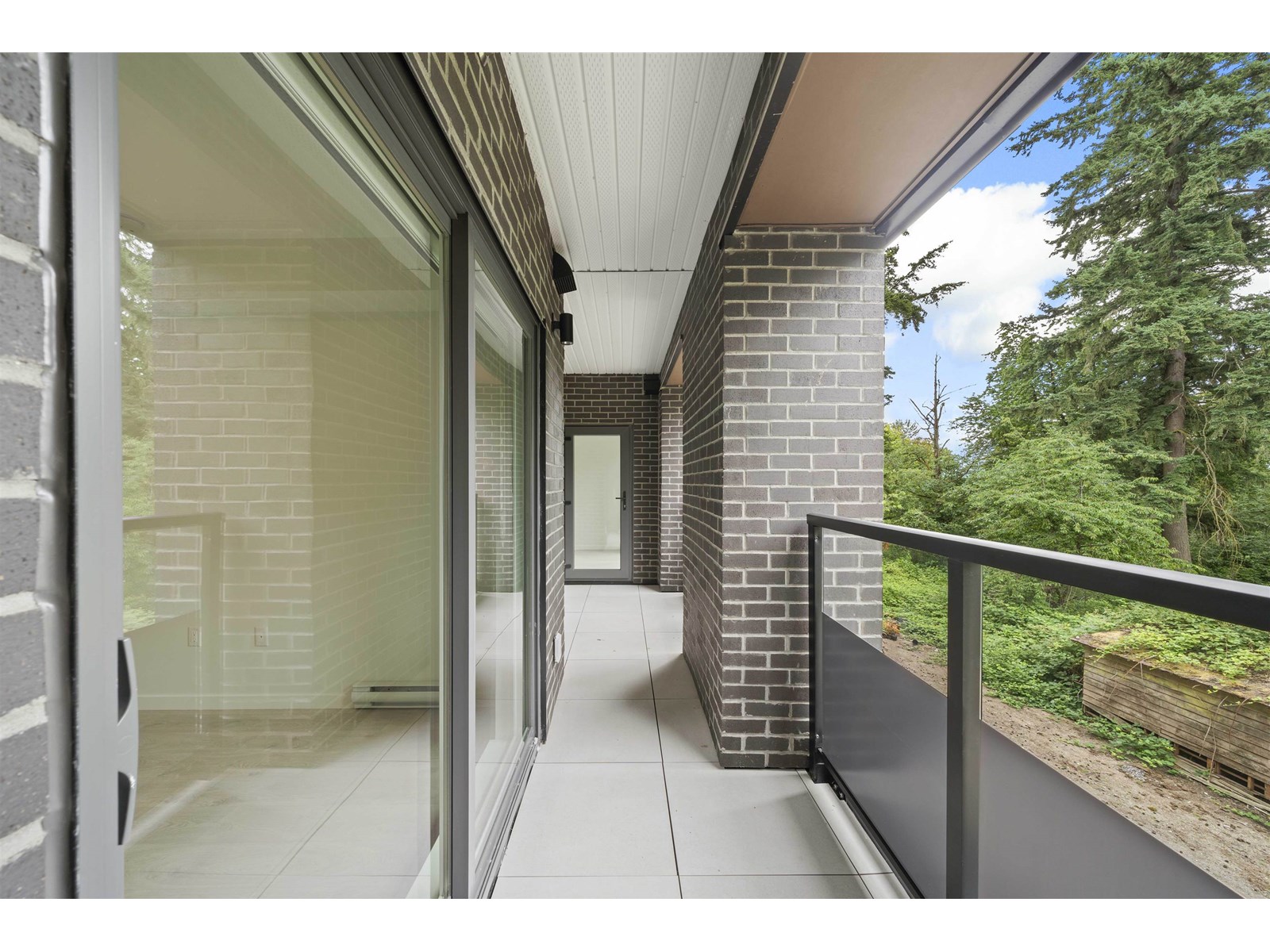 Photo 16 of 206 6585 195 A Street, Surrey BC