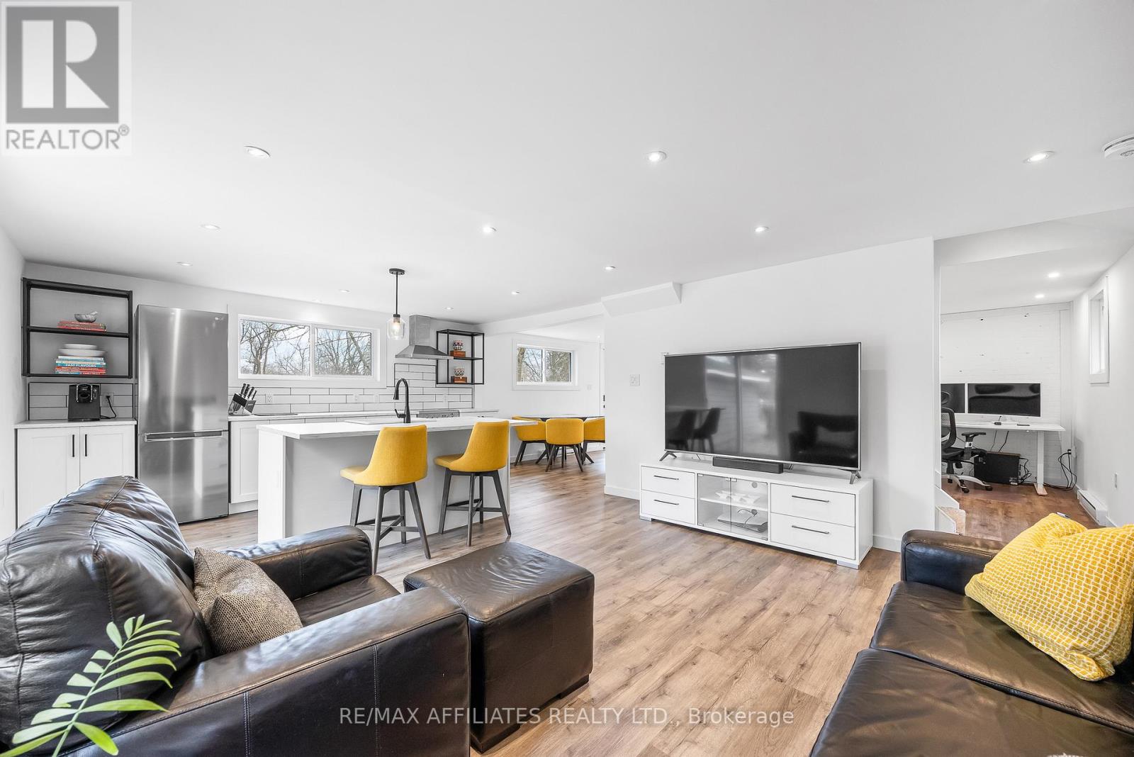 Photo 7 of 45 Drummond Street W, Perth ON