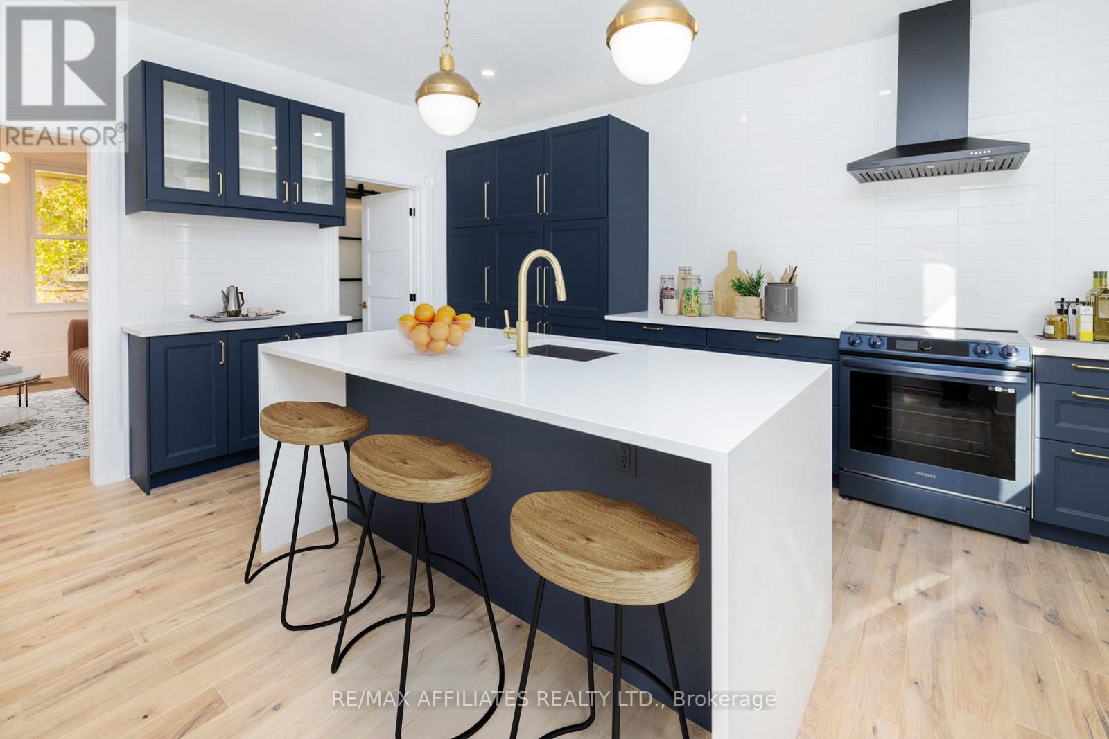 Photo 30 of 45 Drummond Street W, Perth ON