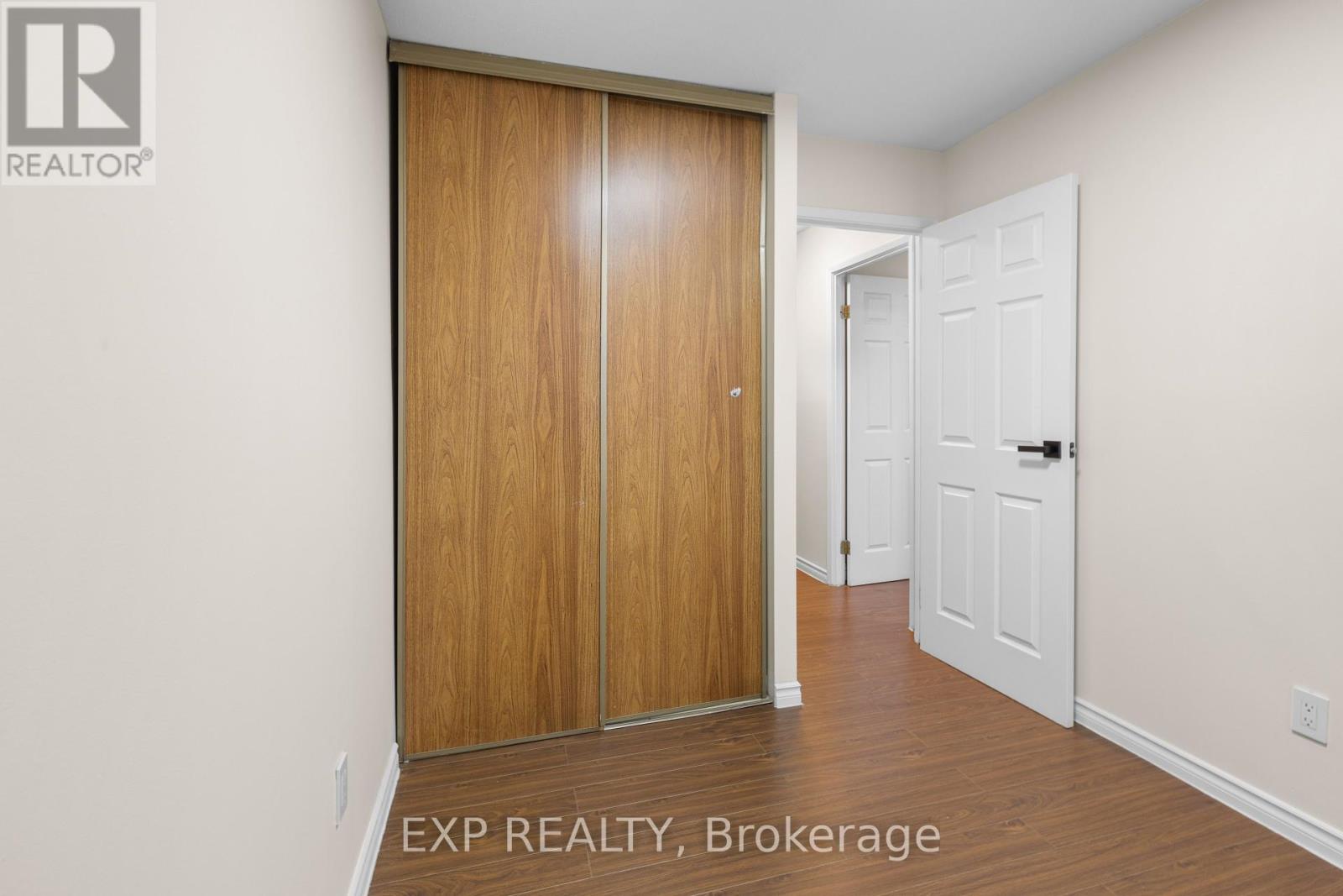 Photo 8 of 107 2650 Pimlico Crescent, Ottawa ON